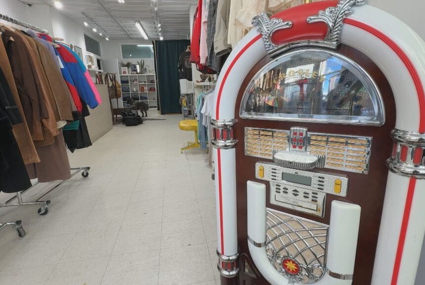 GQ-SHOP-FOLDER-1024x576-1 Calgary business owner finds four-wheeled solution to Bridgeland construction disruptions